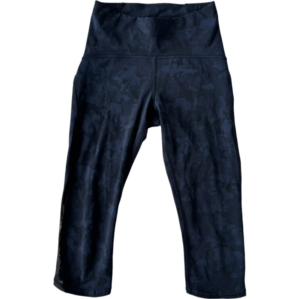 ✅ Lululemon cropped leggings navy blue camo print with mesh sides size 4